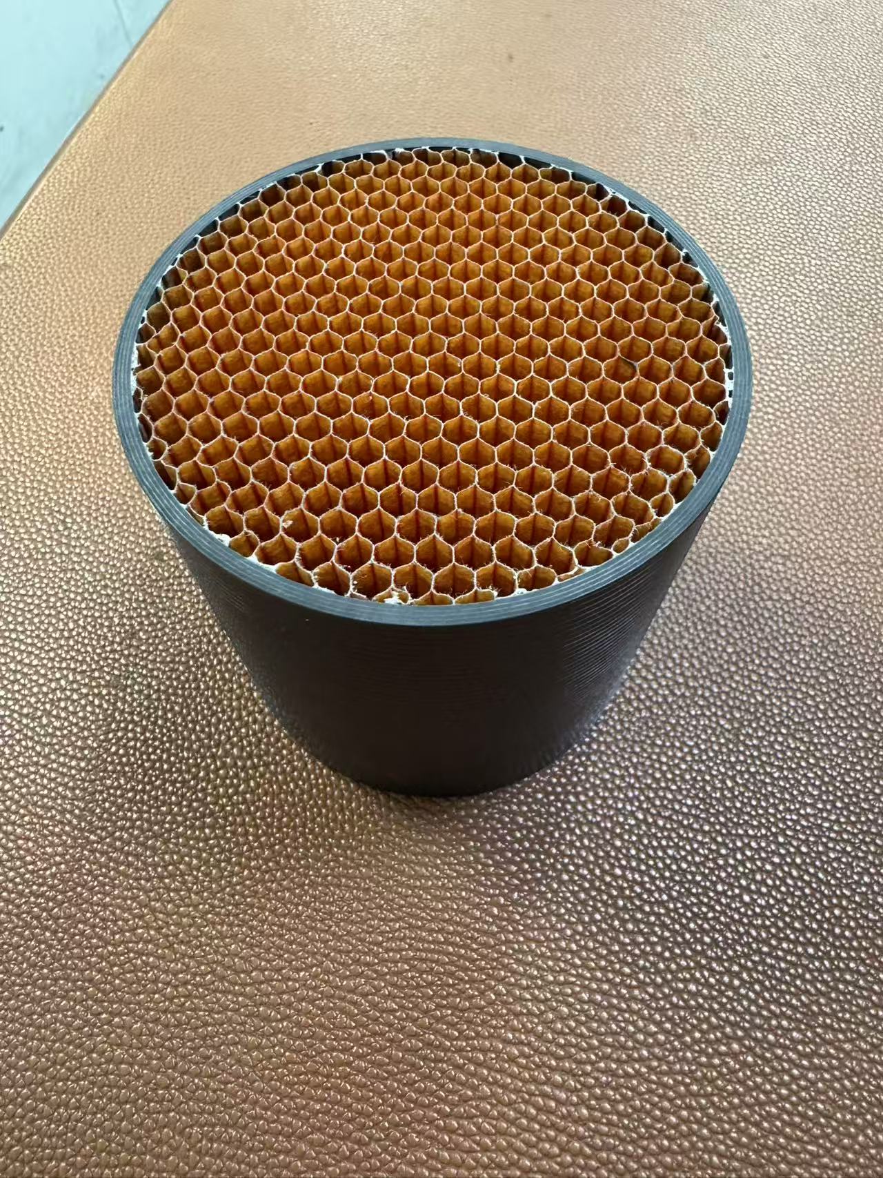 Aramid honeycomb pipes have excellent shock absorption and energy dissipation properties, as well as outstanding dynamic performance