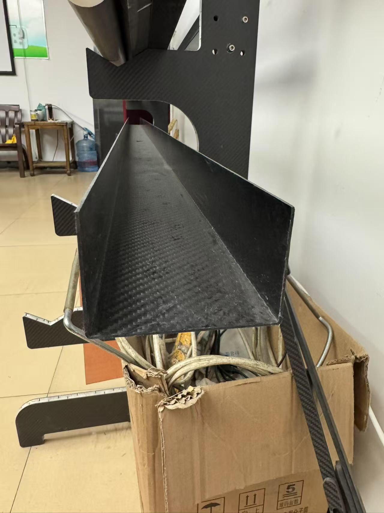 U-shaped carbon tubes, L-shaped carbon angle bars, H-shaped carbon materials, and carbon fiber material products in various shapes